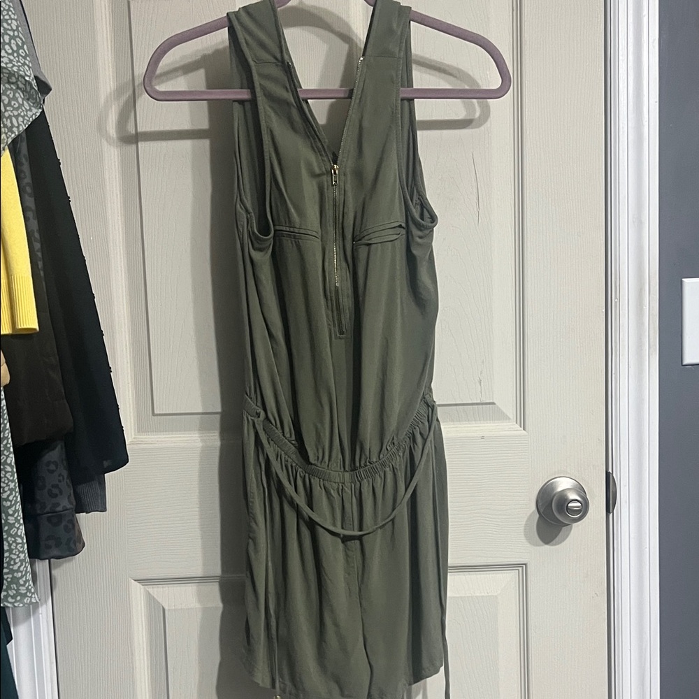 GUESS Khaki Green Zippered Romper - Picture 5 of 5
